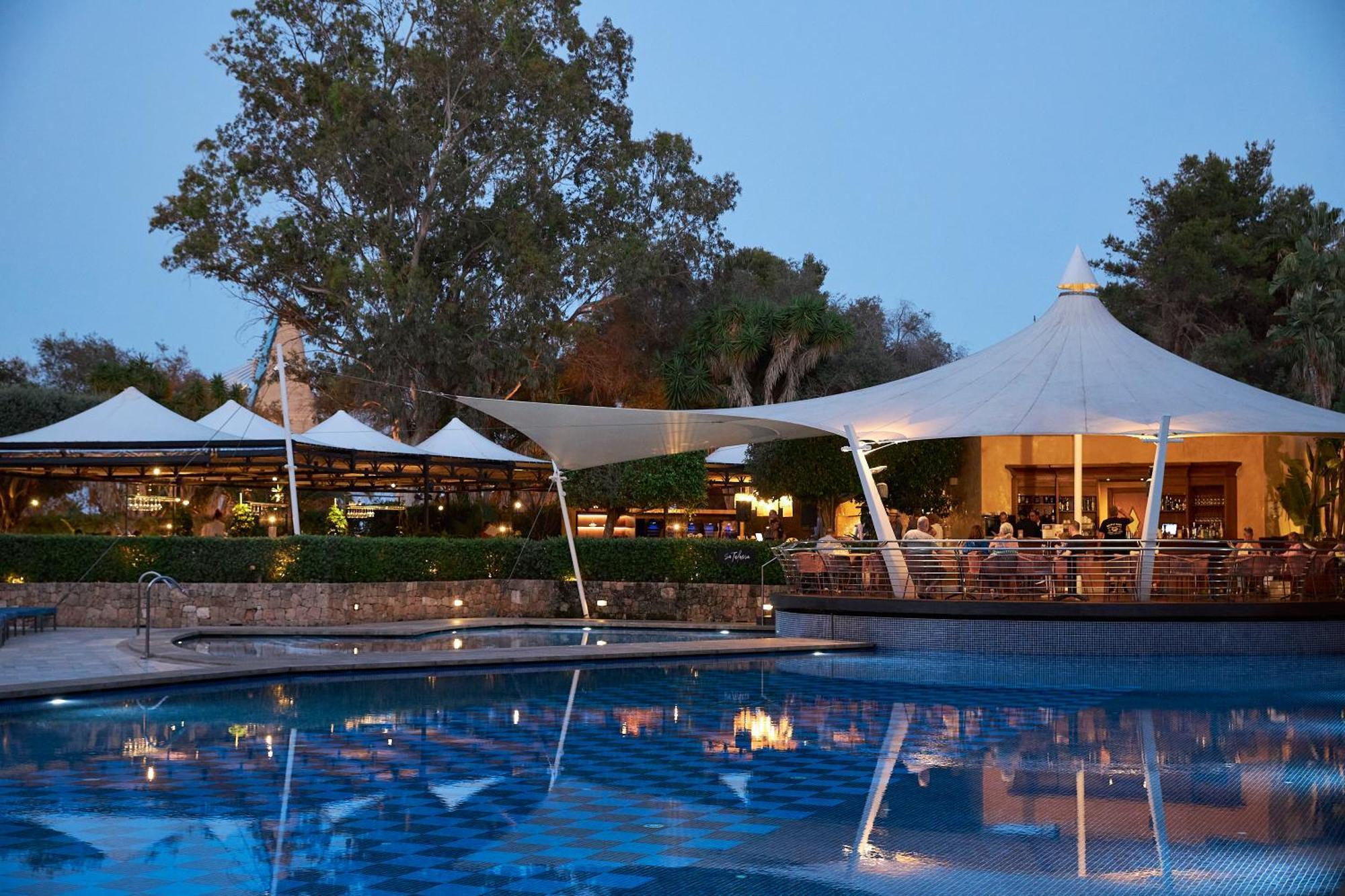 Insotel Fenicia Prestige Suites & Spa Santa Eulária des Riu Exterior foto