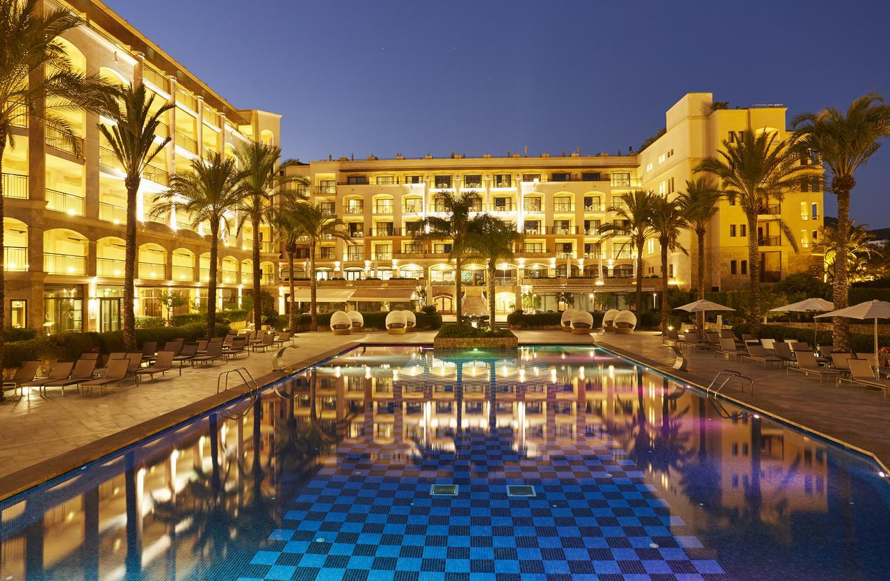 Insotel Fenicia Prestige Suites & Spa Santa Eulária des Riu Exterior foto